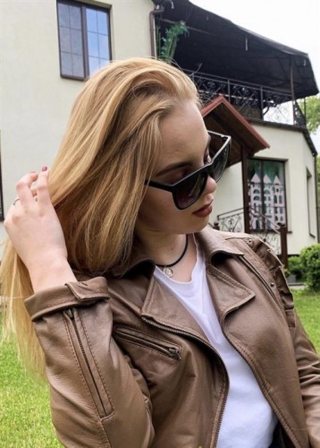  Александра