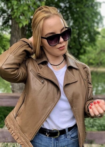  Александра